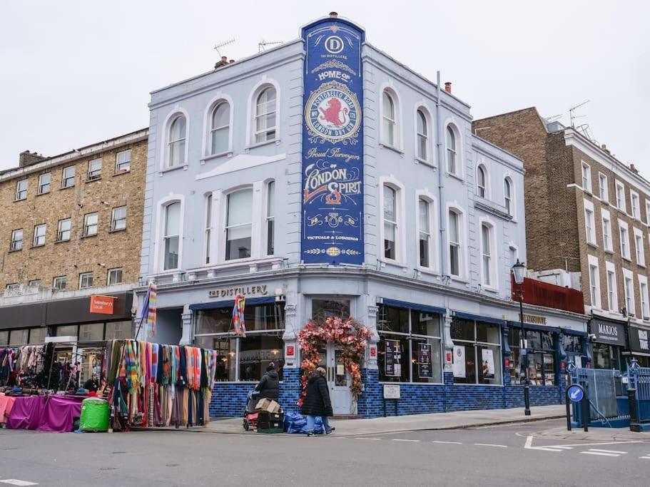 Stylish 2 Bed Flat On The Iconic Portobello Road *